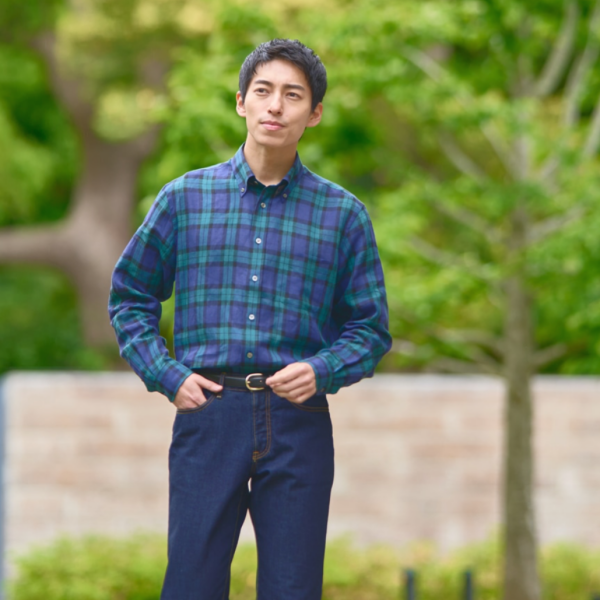 今から秋まで着用可能なブラックウォッチリネンシャツ