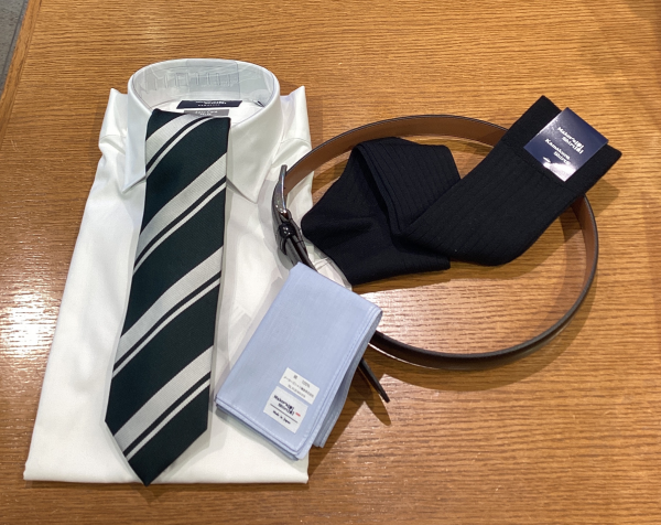 成人式に新しいシャツ・ネクタイ