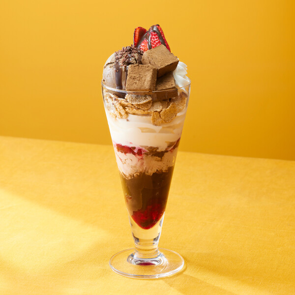 【期間限定】ほうじ茶×ショコラ×ベリーのパフェとドリンクが登場！