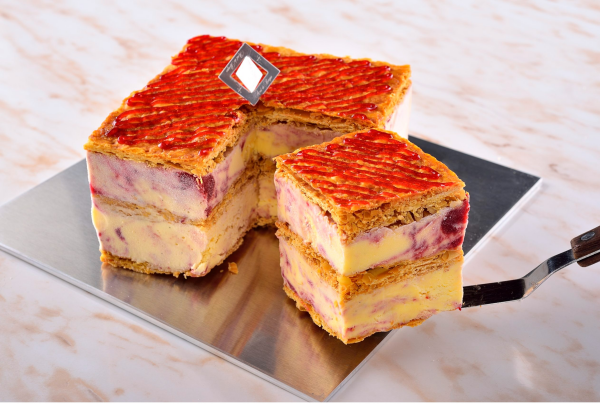 大人気　ミルフィーユのアイスケーキ!