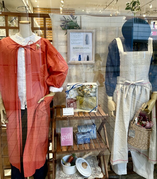 【限定入荷】「SUNNY LOCATION」エプロンのご紹介