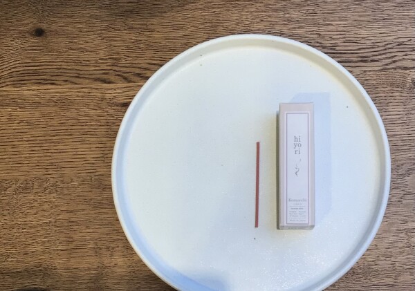 ステキなお香立て種類豊富にご用意しております！