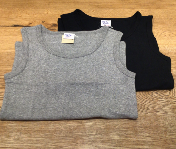 インナーにも1枚でも！　Miller  Tシャツ