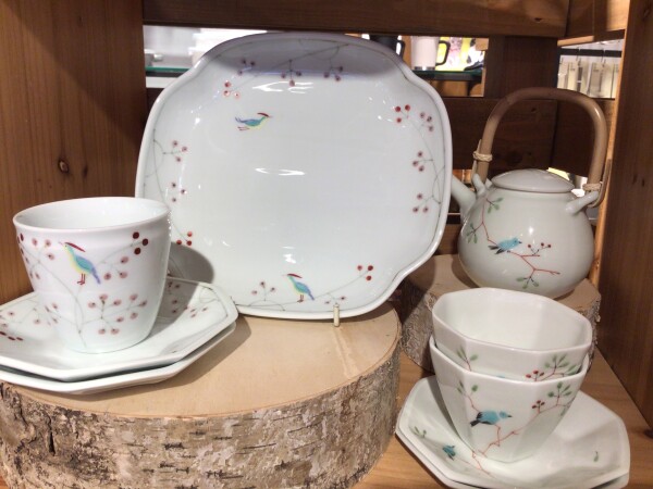 かわいらしい小鳥の和食器☆