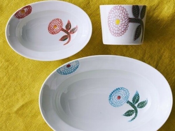 可愛らしいダリア柄の和食器★