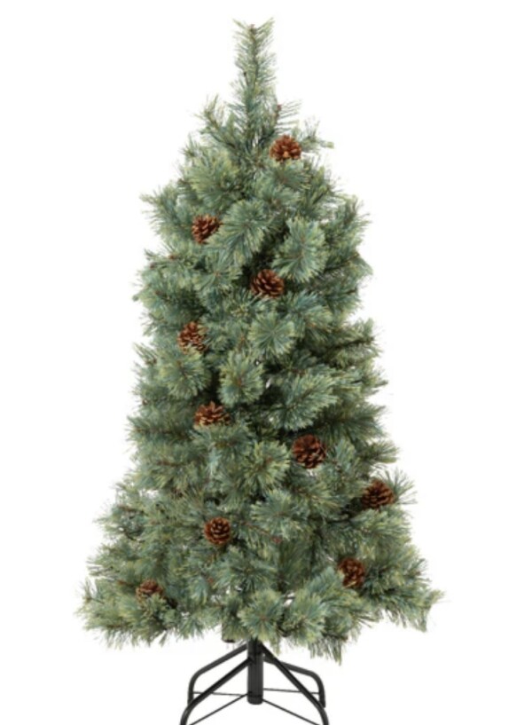 今年は３色！！LED付クリスマスツリー🎄✨