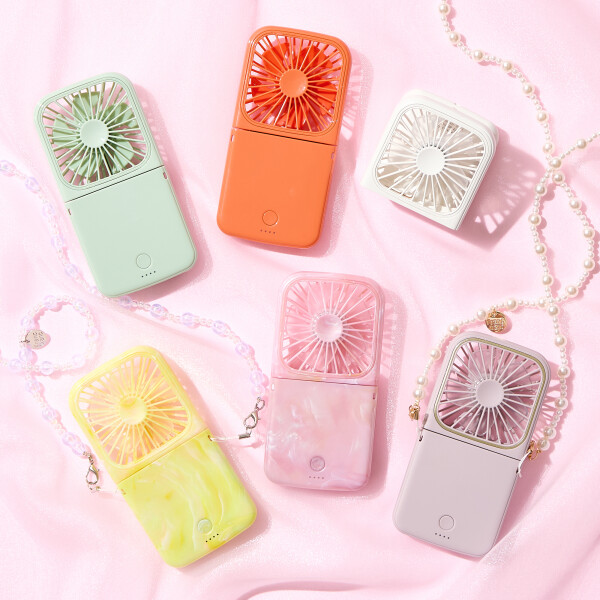 ＼ハンディファンをおしゃれに持ち運べるストラップが今年も登場／