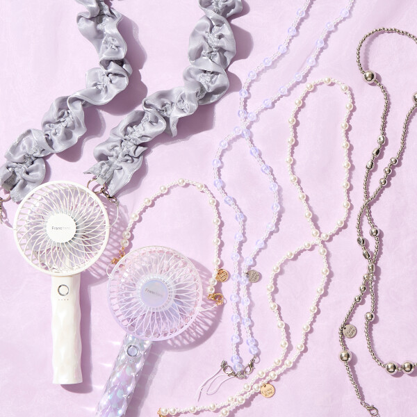 ＼ハンディファンをおしゃれに持ち運べるストラップが今年も登場／