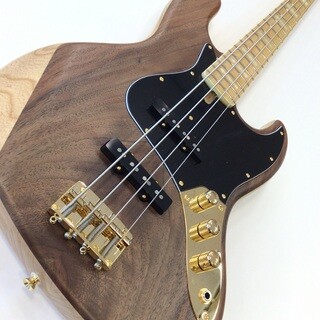 山野楽器特別オーダーモデルのベースが入荷！！