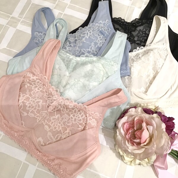 寝る時は、寝る為のブラで…💕