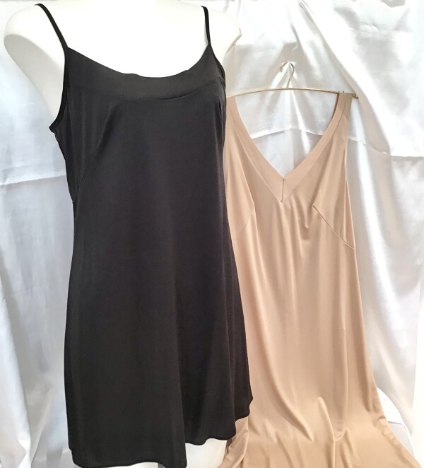 1枚着るだけで、ニットの洋服をより美しく♡