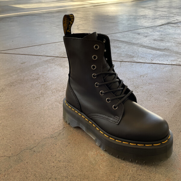 【Dr.Martens】厚底シリーズ！