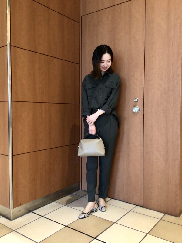 【Ladies】とろみ感が春らしいブラウスセットアップ
