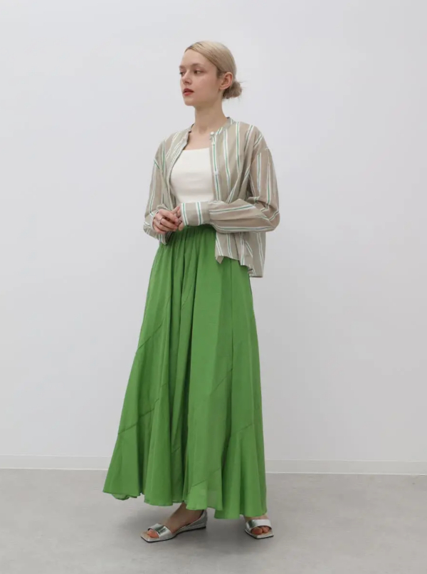 トップスや羽織りなどでロングシーズン活躍！シアーシャツ✨