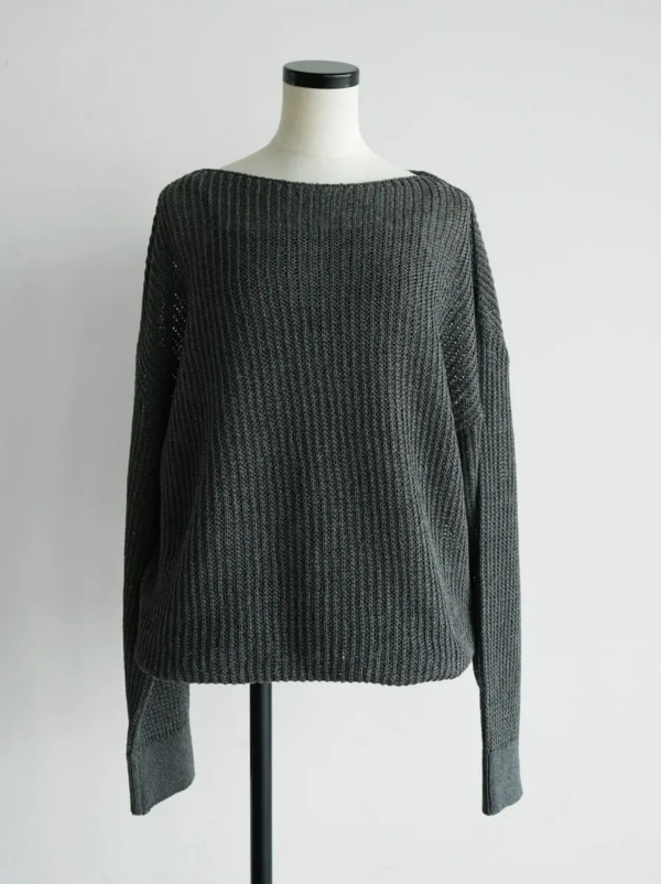 合わせに困らないインナー付きニット🧶