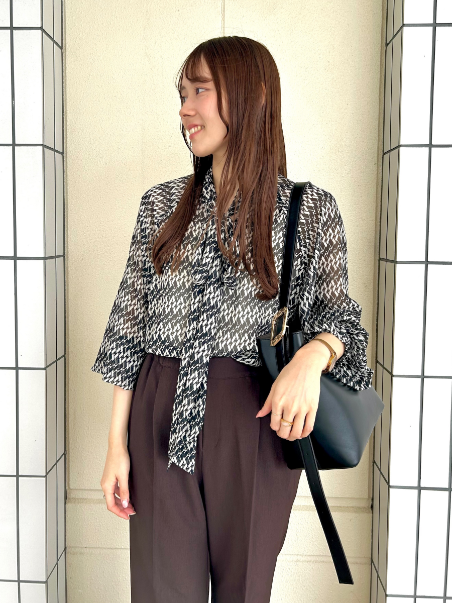 秋のはじまりに着たい、シャツ＆ブラウス