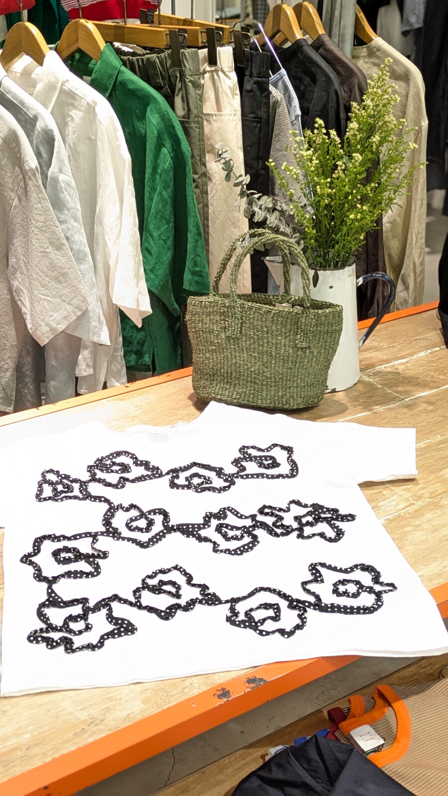 【限定カラー】15周年を祝う特別なアートTシャツ