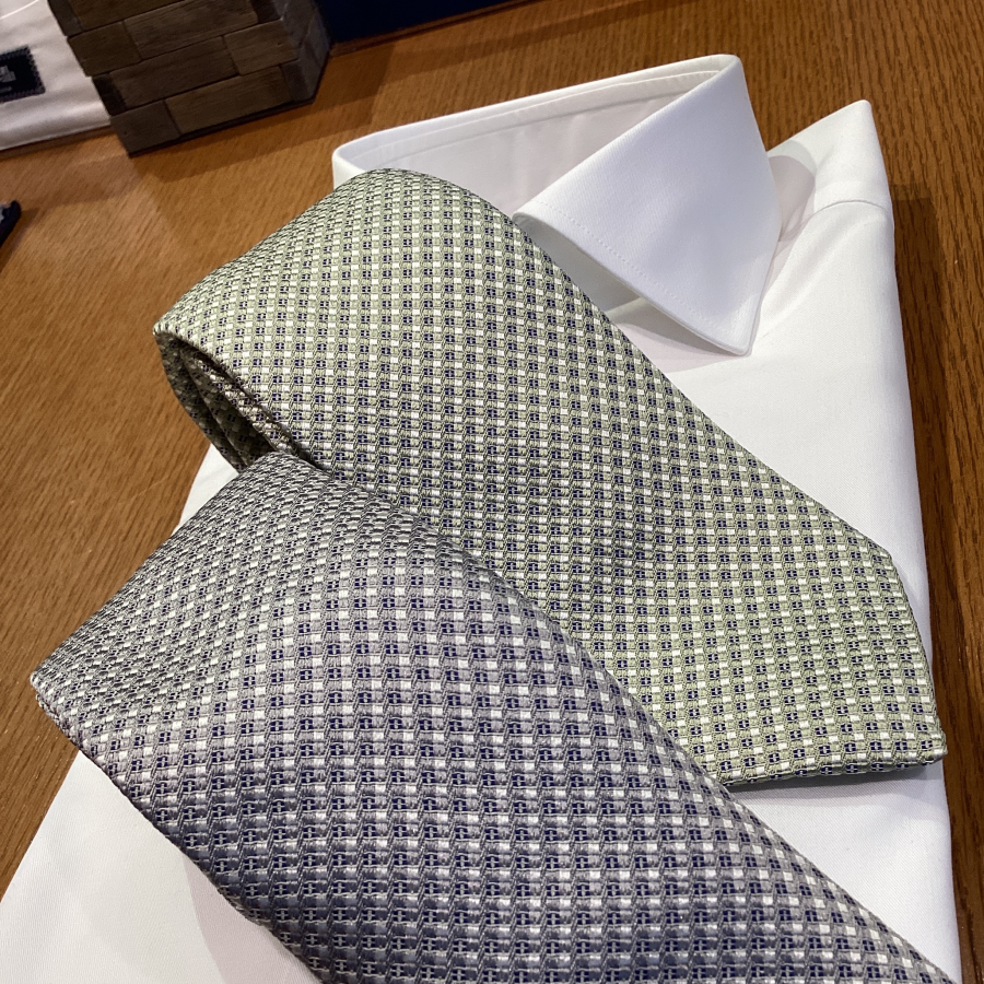 春感じるネクタイ