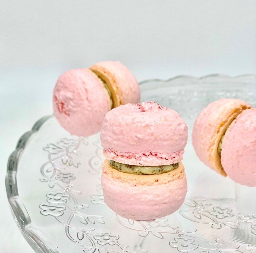 季節のさくらのマカロン