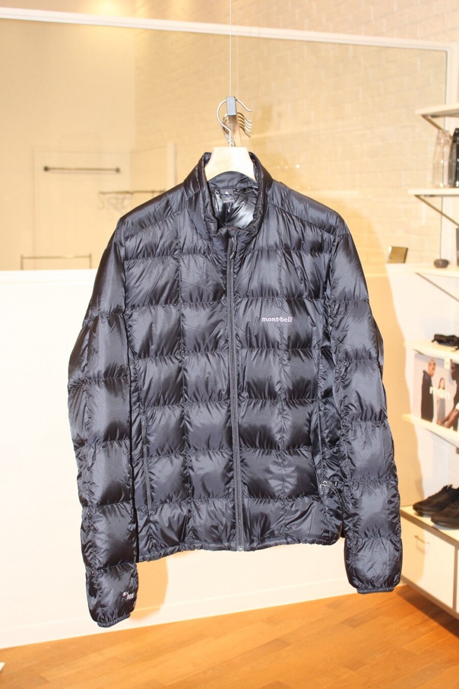mont-bell ダウン入荷しました！！